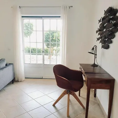 Casa 33 - Idyllisches Reihenhaus Mit Innenhof Feriehus São Martinho do Porto