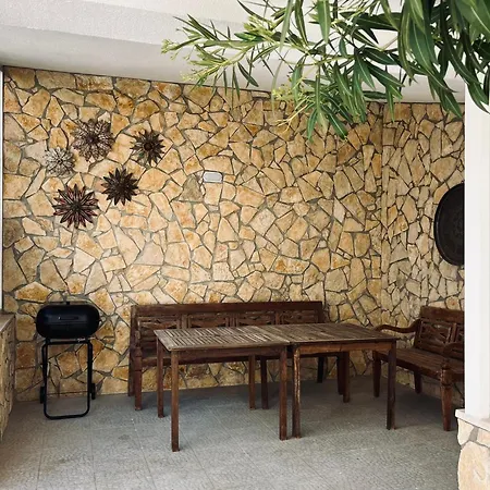 Дом отдыха Casa 33 - Idyllisches Reihenhaus Mit Innenhof Сан-Мартинью-ду-Порту