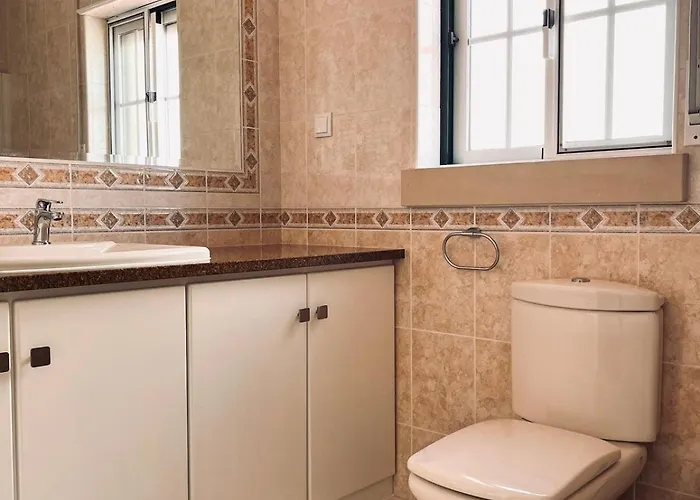 Casa 33 - Idyllisches Reihenhaus Mit Innenhof * São Martinho do Porto